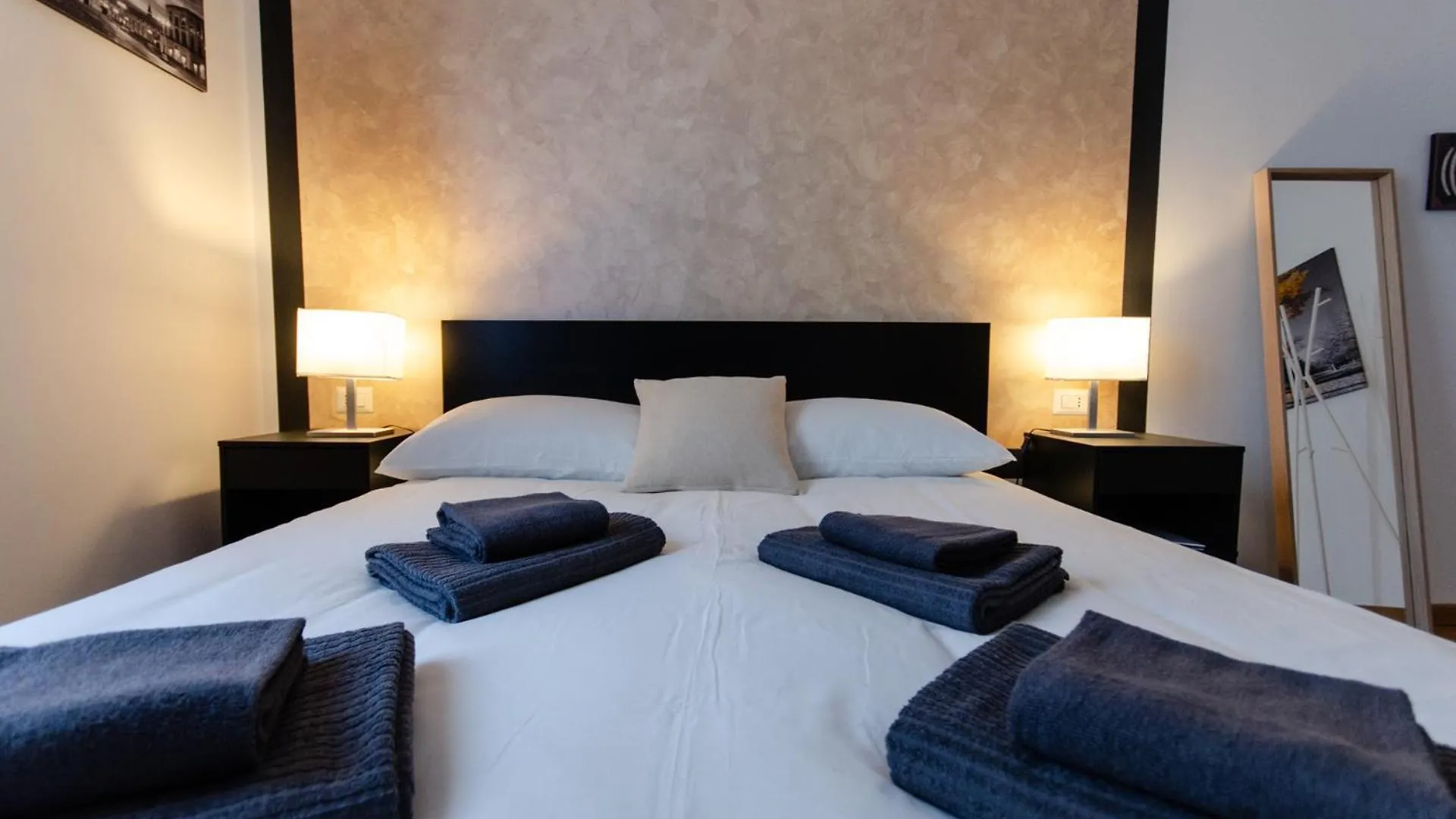 Brown Room Milan Homestay